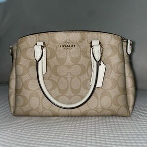 COACH MONOGRAM BAG IN BEIGE AND WHITE